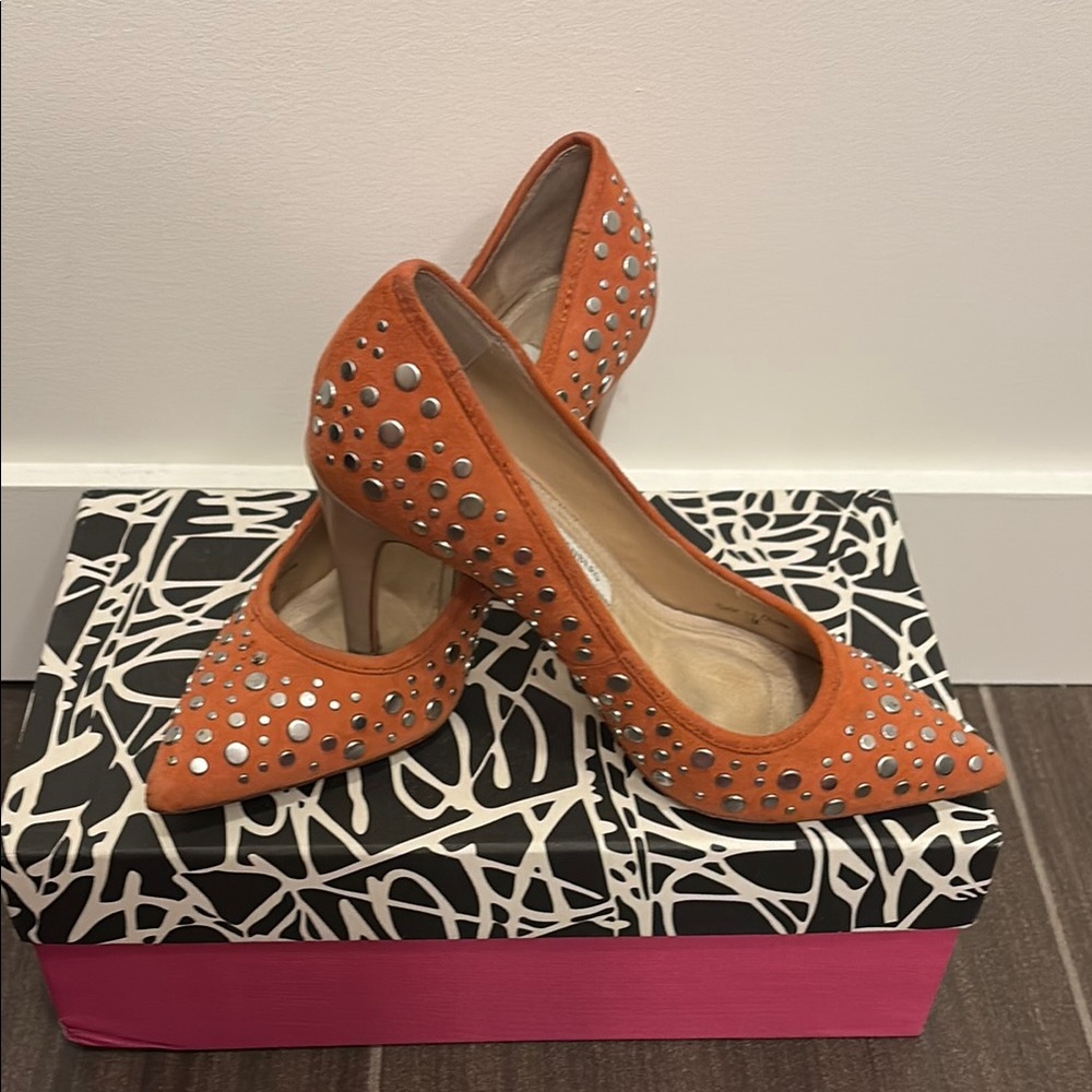 Diane Von Furstenberg Orange Heels with Elegant Cutout Design